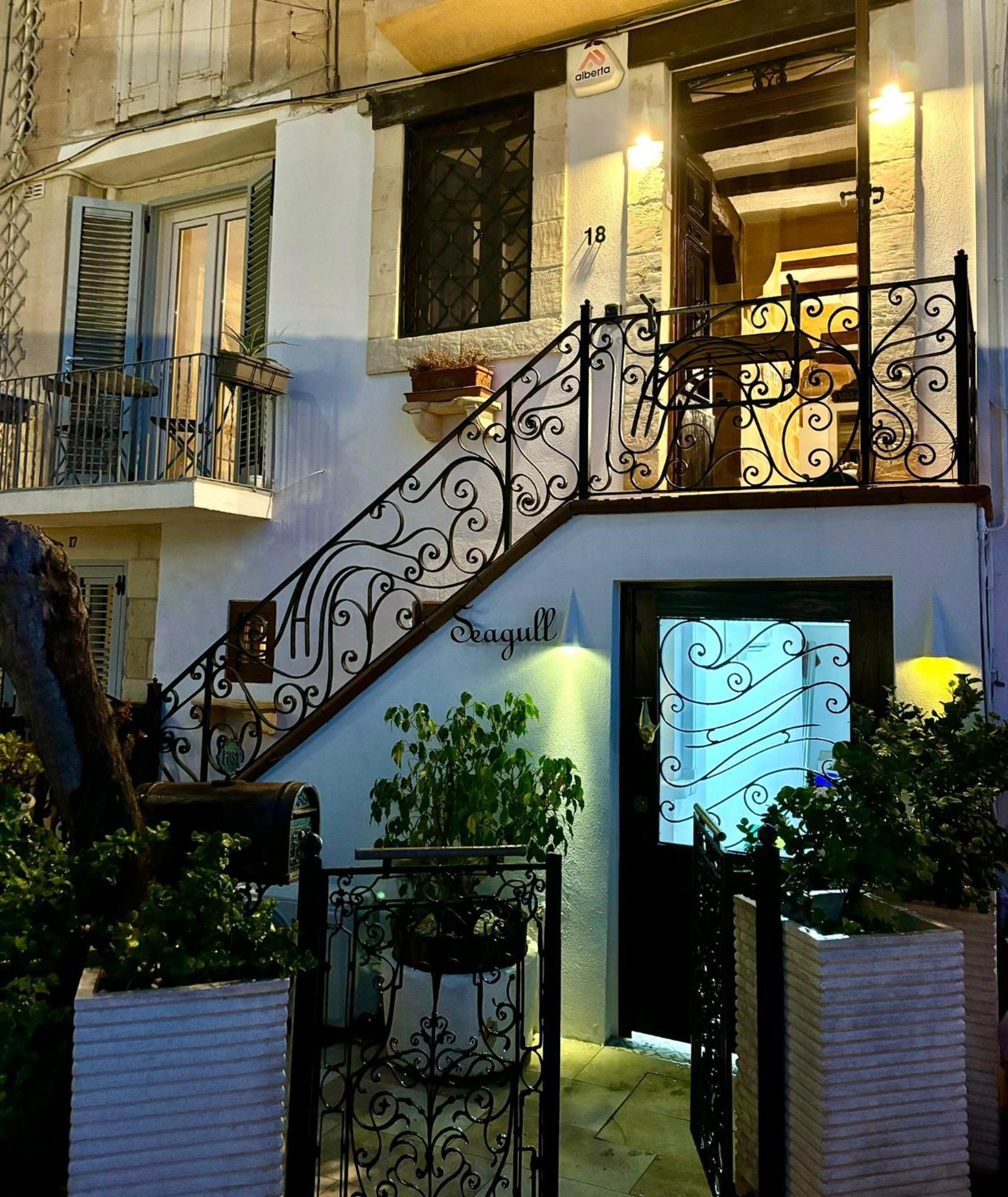 Seagull Birgu - Waterfront Home 外观 照片