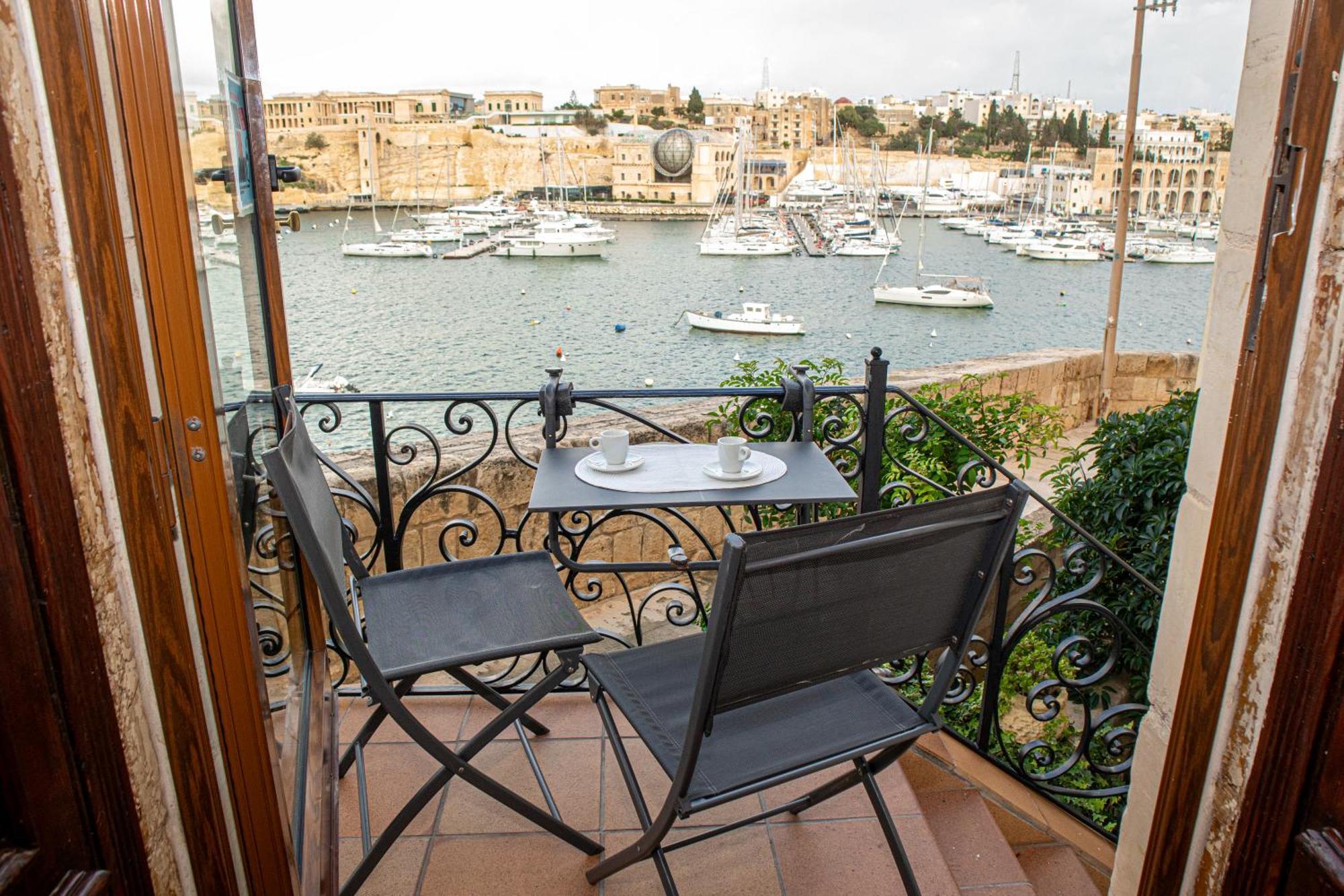 Seagull Birgu - Waterfront Home 外观 照片